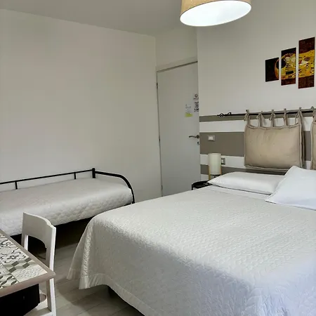 Lady Hamilton Feletto